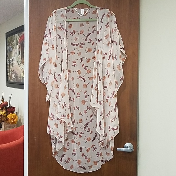 LC Lauren Conrad Tops - Lauren Conrad Kimono